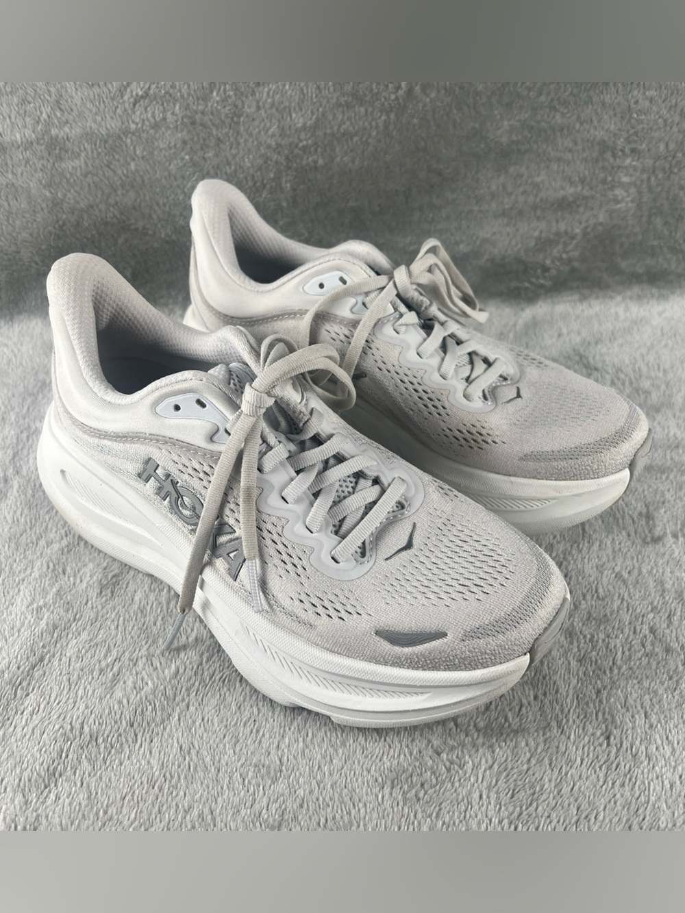 Hoka Bondi 9 Womens Size 7B Gray White Athletic Running Shoe Sneaker Comfort - Picture 3 of 11